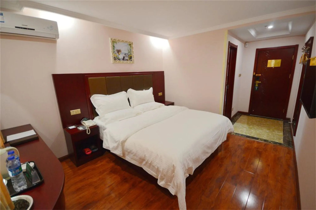 Shell Nanjing Tianyin Avenue Hotel