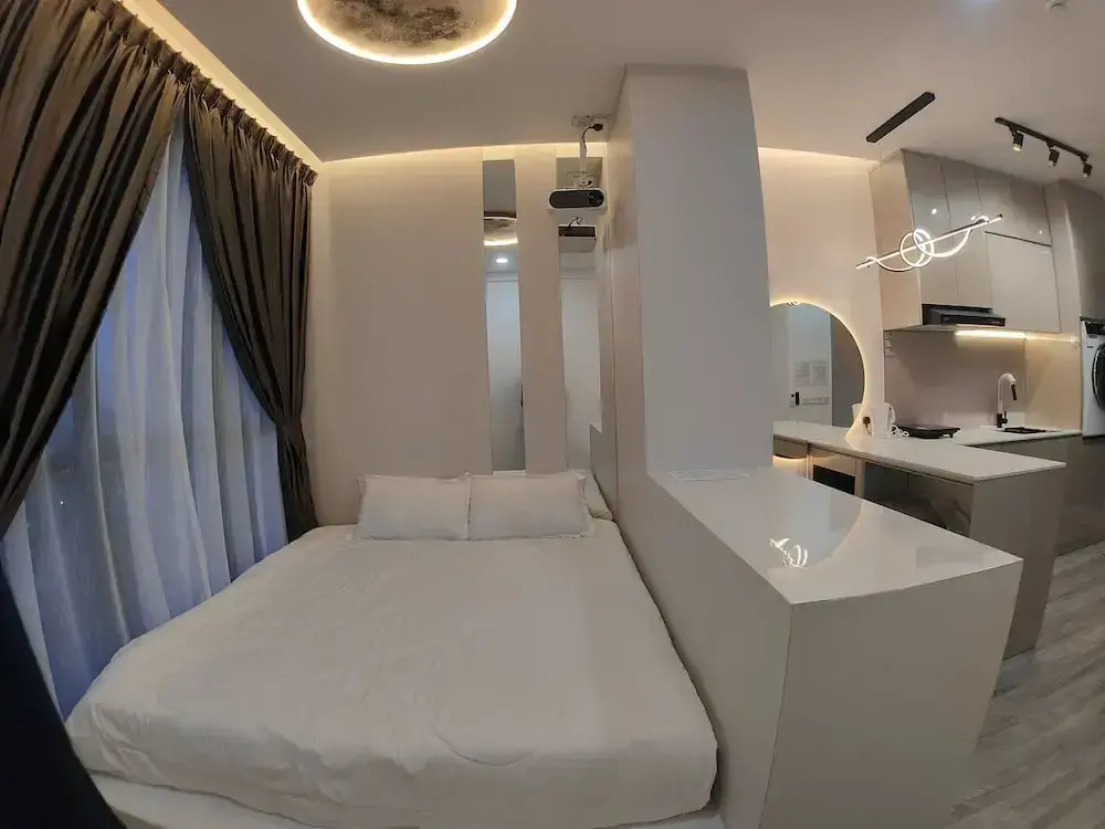 THR1 Cozy Studio with Netflix SKYTREES