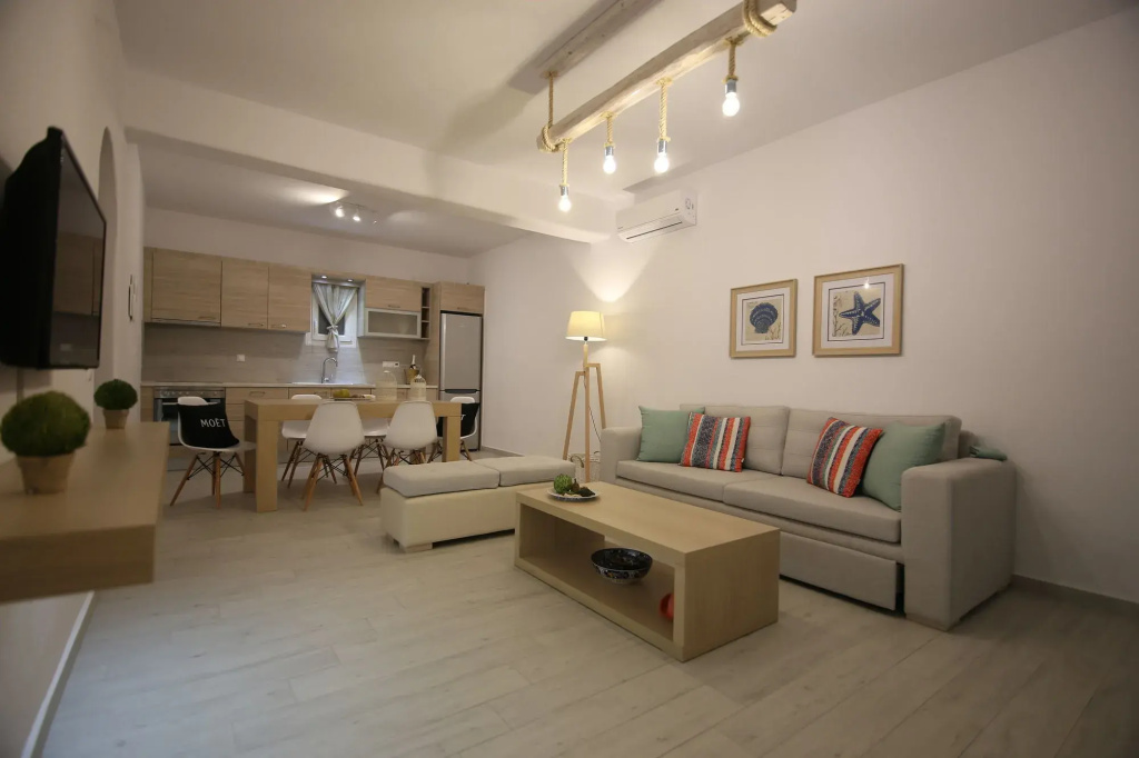 Evi Suites & Villas
