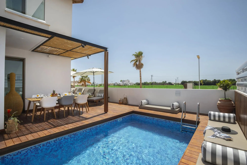 Chris Le Mare Luxury Villa