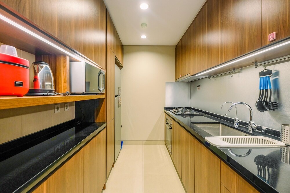 Big Studio Apartment The Branz Simatupang