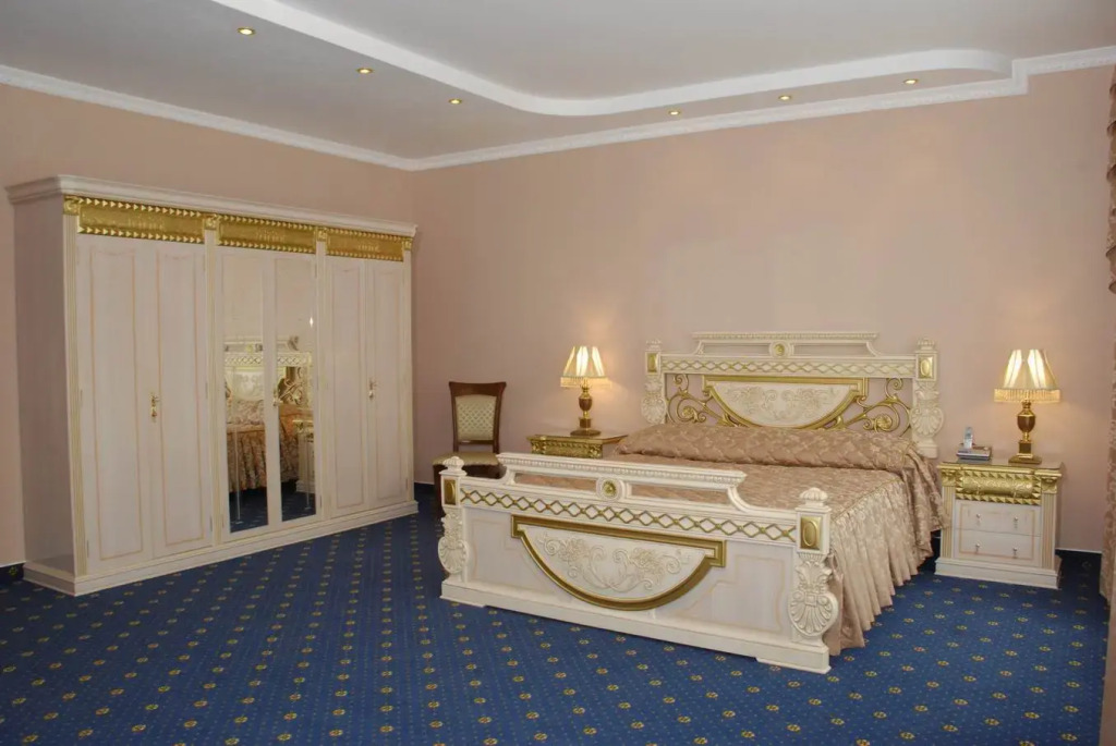 Гранд Отель