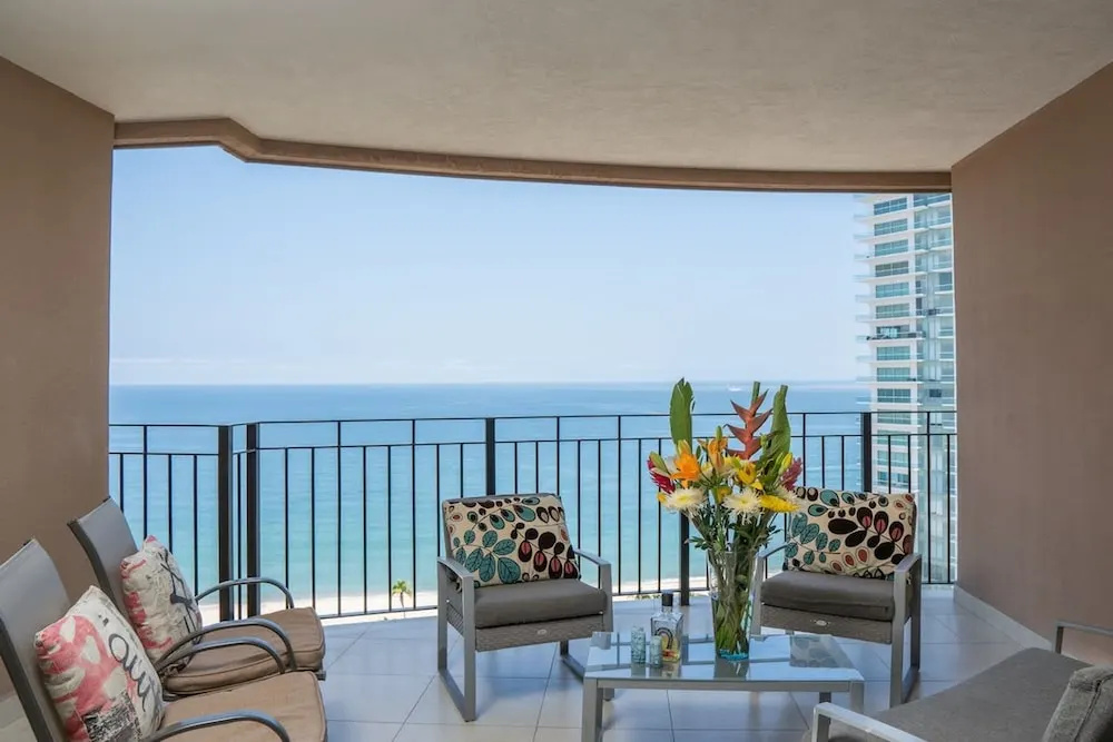 Ocean Front Condo 1 Bedroom 3 Beds 2 Bathrooms