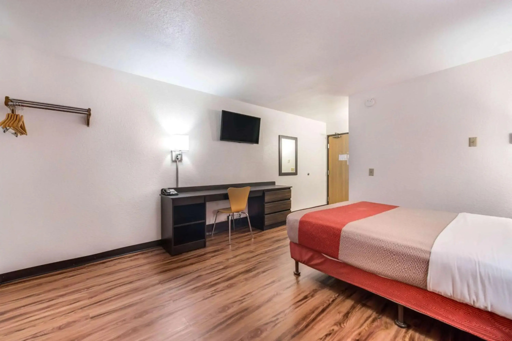 Motel 6-Saint Paul, MN - I-94