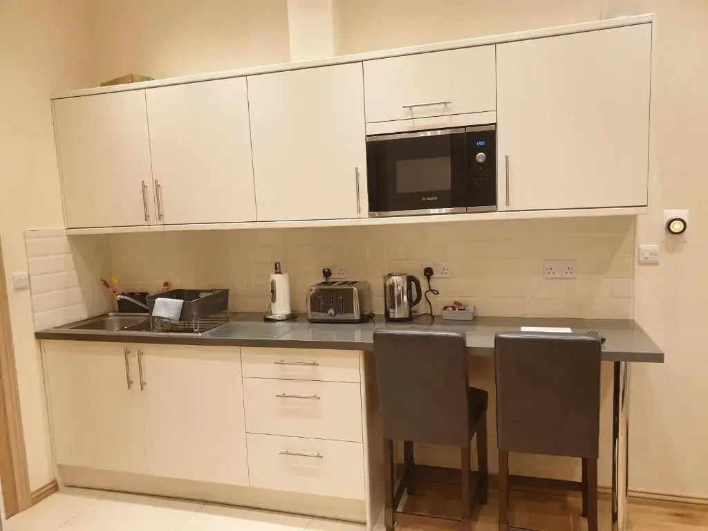 London Luxury Apartments 5 min walk from Ilford Station, with FREE PARKING FREE WIFI