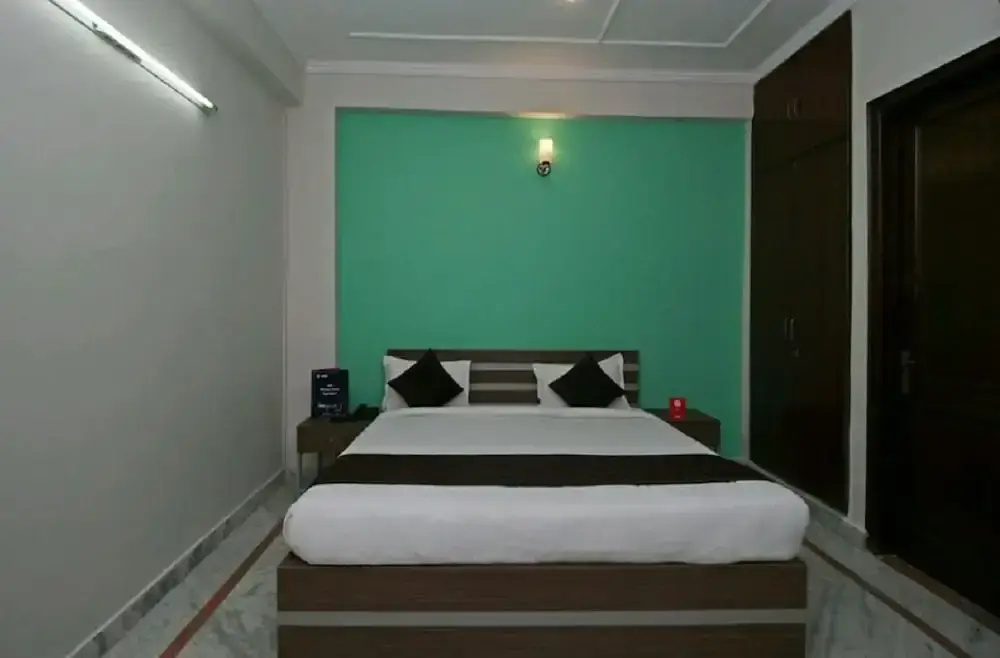 Hotel Petals Elite 2