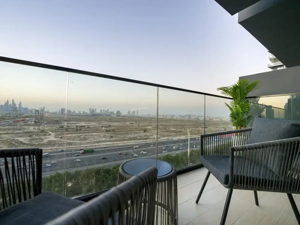 Easygo- Stylish 1bdr Binghatti Corner