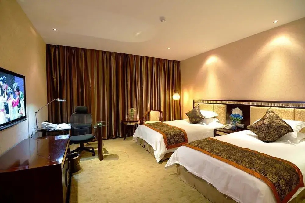 Weifu Jinning Hotel