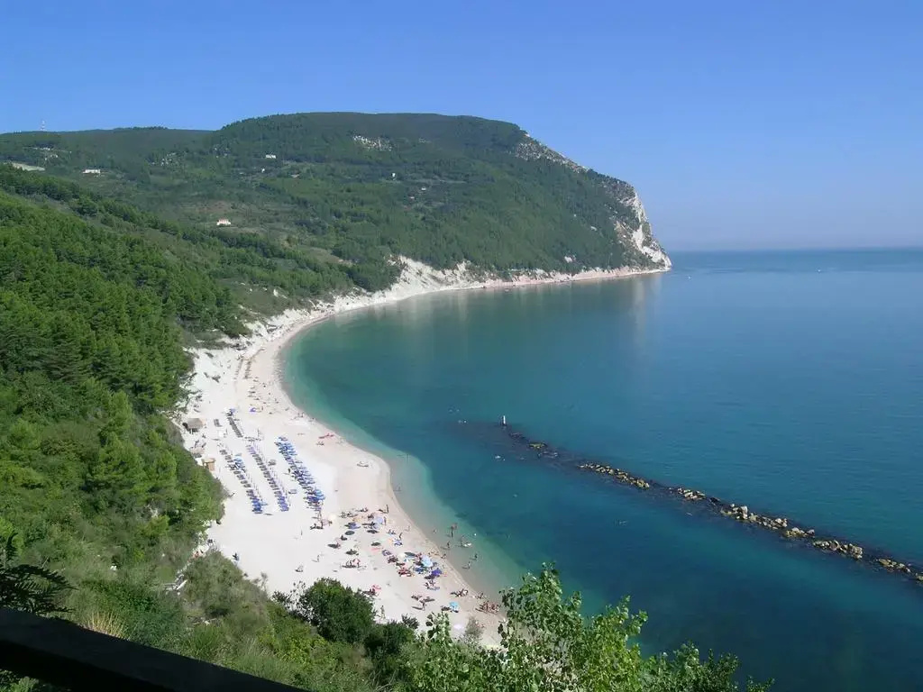 Conero Camere