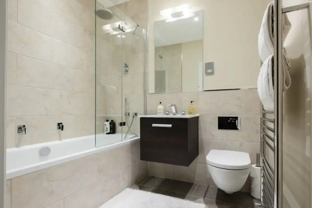 The Soho Studio - Modern & Bright 2BDR in Central London