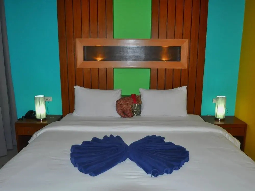 Phil Boutique @ Sansabai