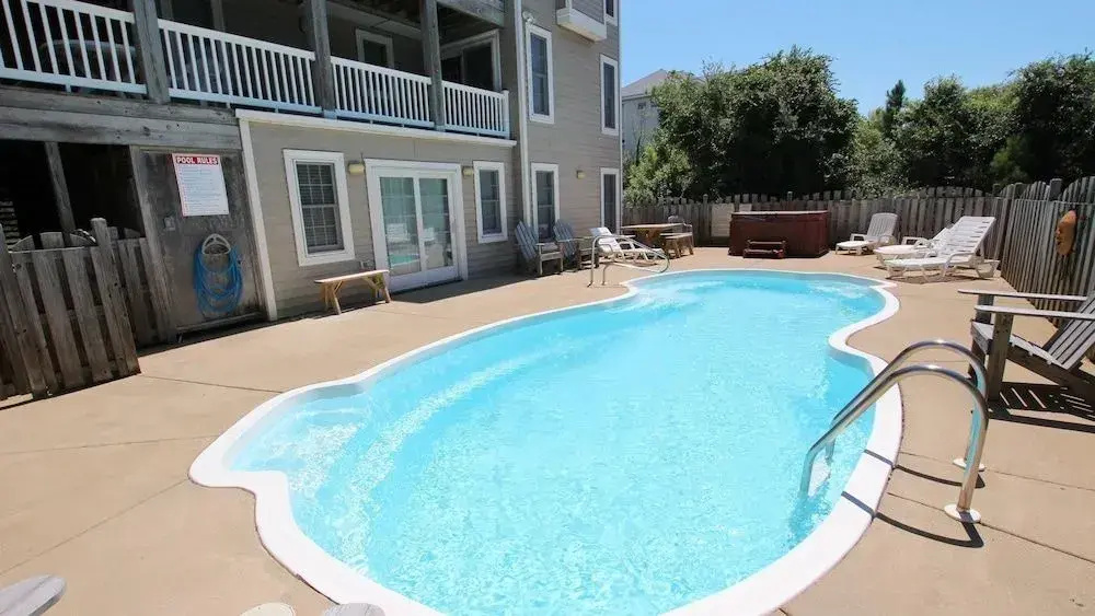 Catch a Breeze - 6 Br Home