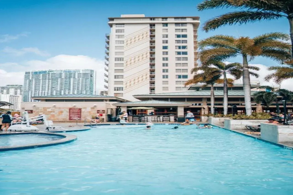 Embassy Suites by Hilton Waikiki Beach Walk