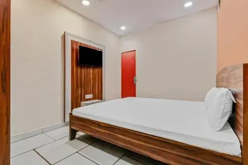 Spot On 61994 Hotel Red Apple Spot