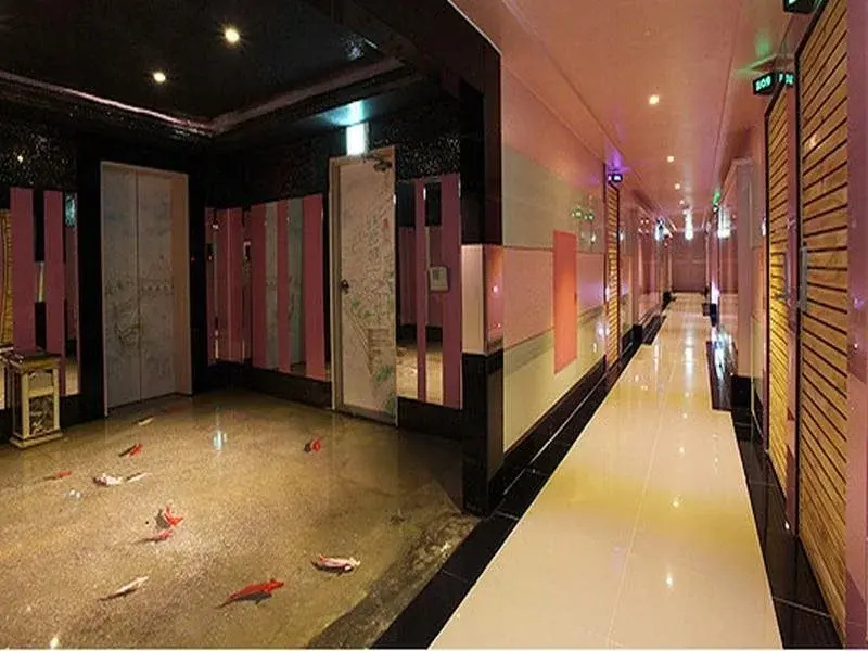 Hotel C&