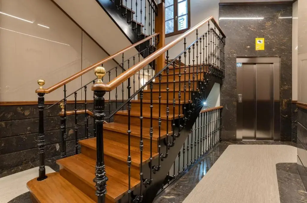 De La Guardia Suite 2