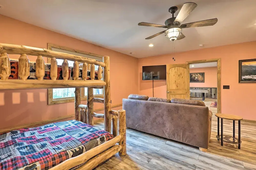 Family Cabin w/ Hot Tub: 12 Mi to Beech Mountain!