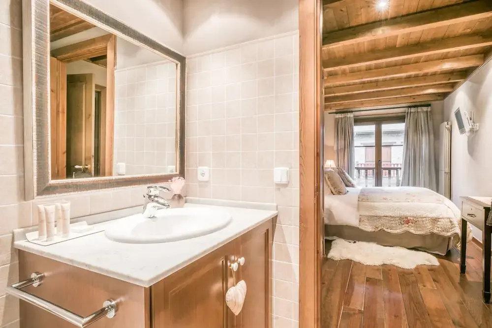 Apt Val de Ruda Luxe 11 by Feelfree