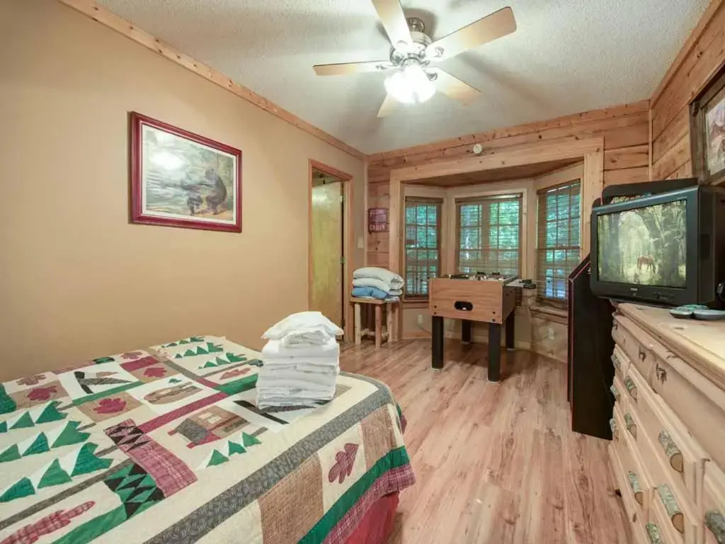 Magical Moments, 1 Bedroom, Sleeps 6, Arcade, Foosball, Walk to Pool