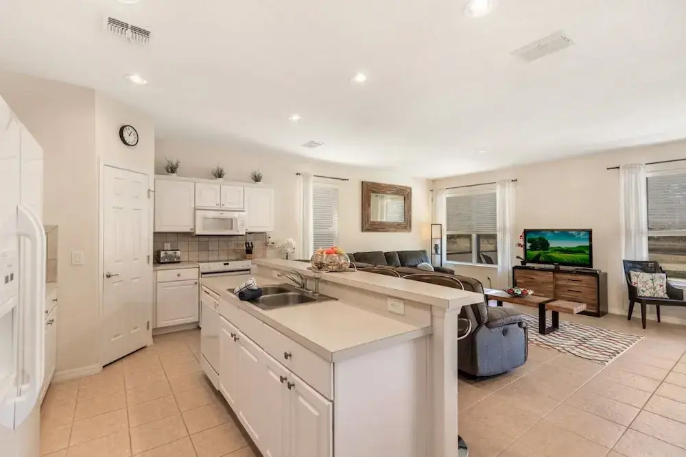 Lake View - Private Pool & Spa - Game Room - Family Friendly