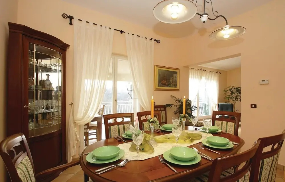 Beautiful Home in Labin With Wifi and 6 Bedrooms
