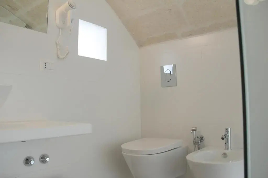 Lamia Room Rentals