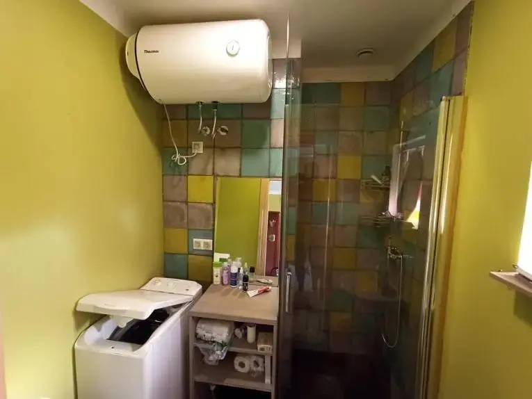 Vee Retro Studio Apartment