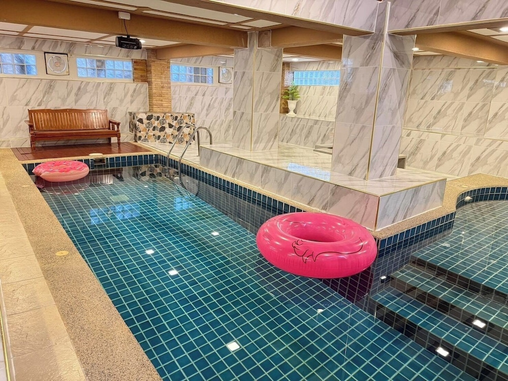 Angel Pool Villa Phuket - SHA Extra Plus - indoor Warm pool -free airport pick up
