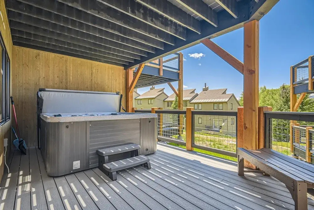 A-ed14c# 3 Bedroom Home by RedAwning