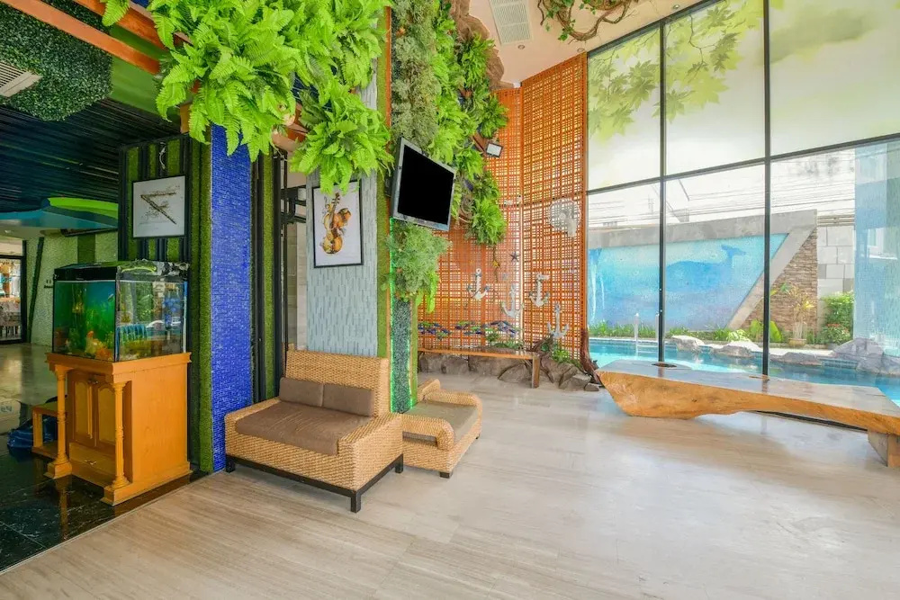 OYO 143 Dday Resotel Pattaya Hotel