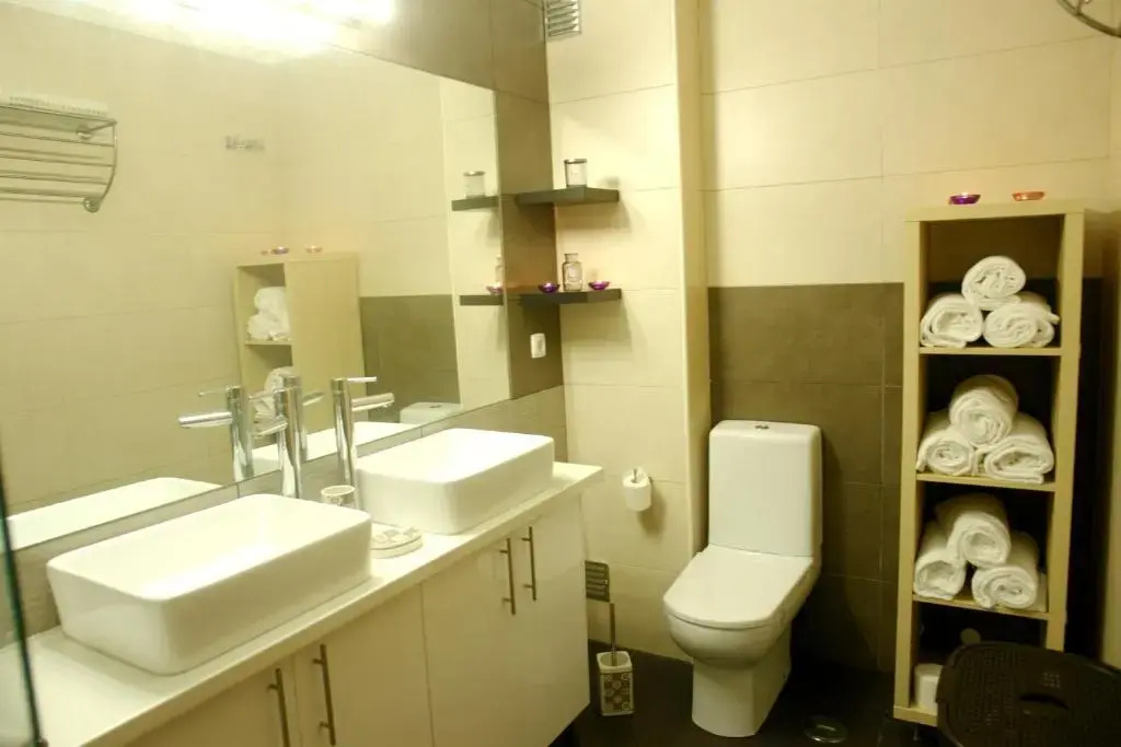 Apartment with 2 bedrooms in Ericeira with wonderful sea view shared pool terrace 1 km from the beach