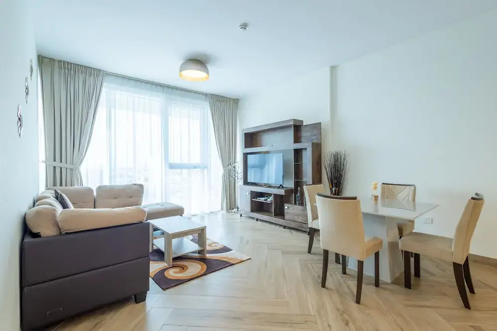 SuperHost - Chic Modern 1BR Apt Retreat with City View