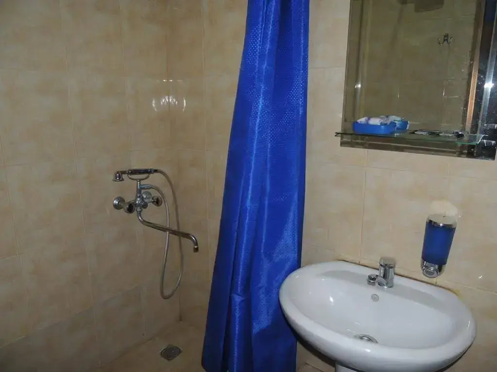 Отель Visit