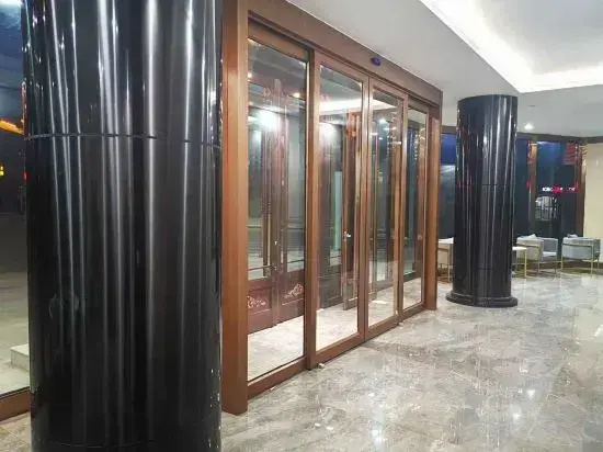 Alashan Right Banner Holiday Hotel this morning