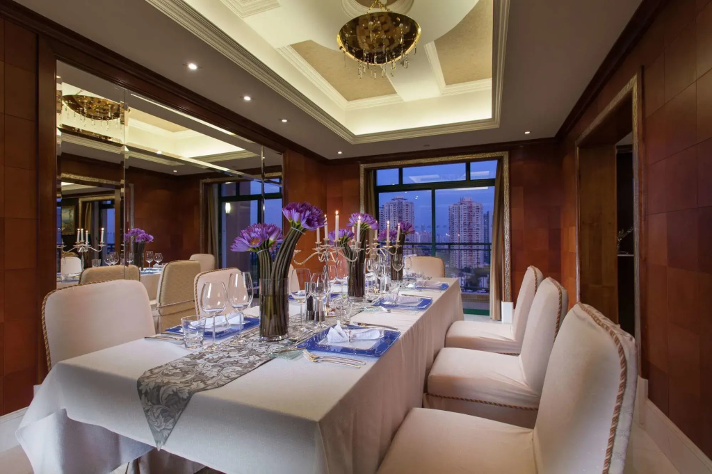 Hotel Indigo Shenzhen Overseas Chinese Town by IHG