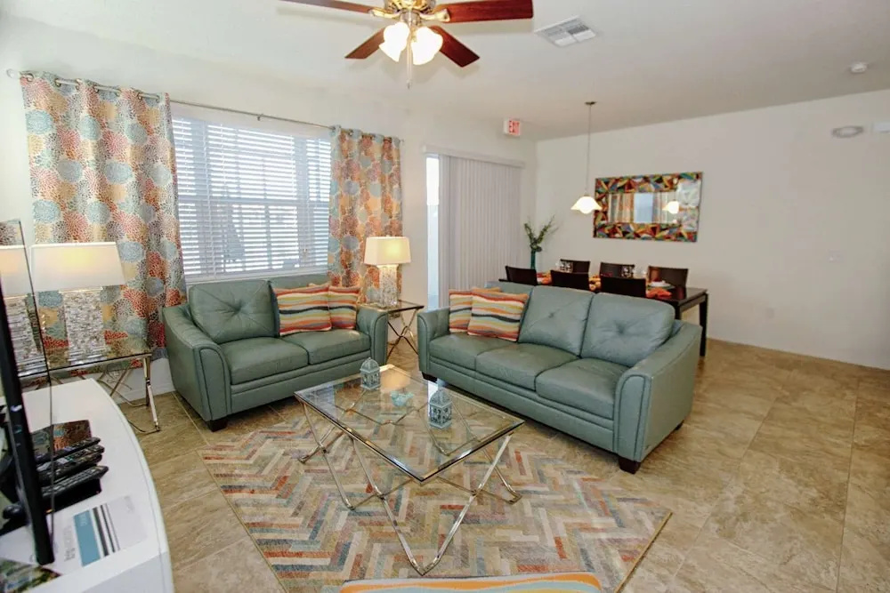 3207 Compass Bay