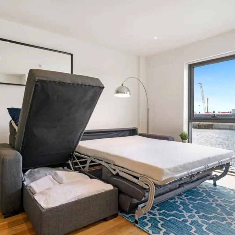 Host & Stay - Waterfront View