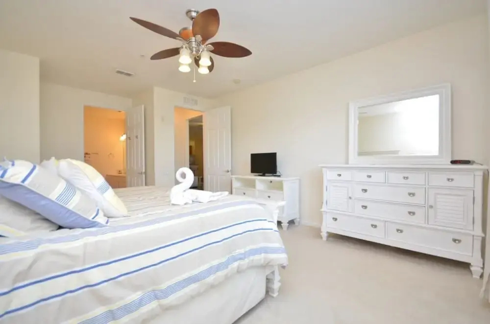 Vista Cay Resort by Millenium at Universal Blvd.