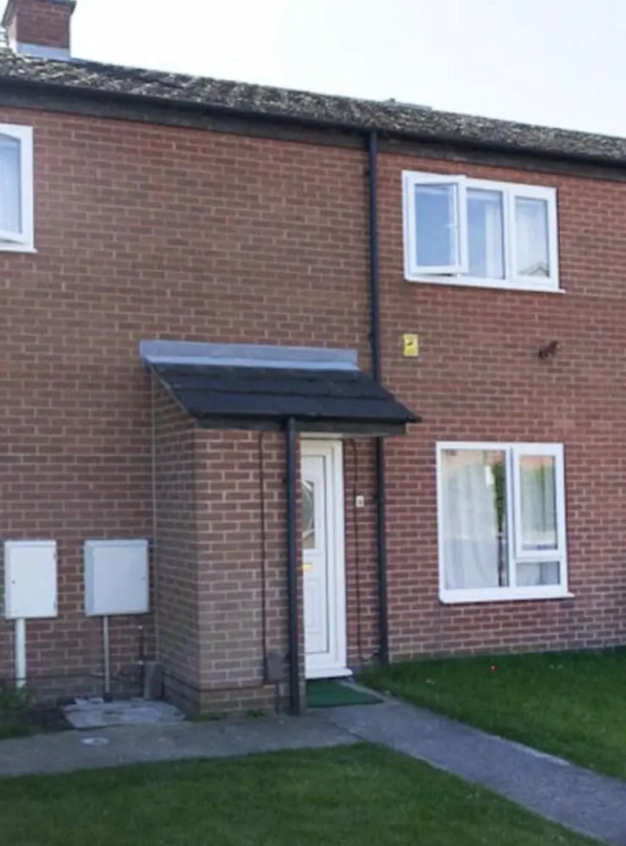 Studio Self contained flat free Parking
