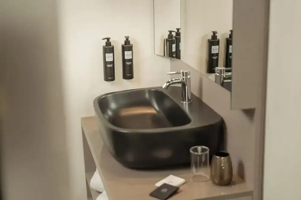 WANDERLUST HOTEL - SUITE & SPA - APARTMENTS & VILLAS - Bardolino, Lago di Garda - Verona