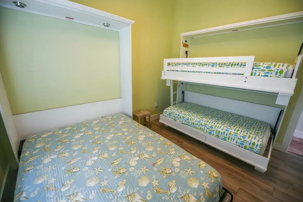 Breakaway Apartment 4