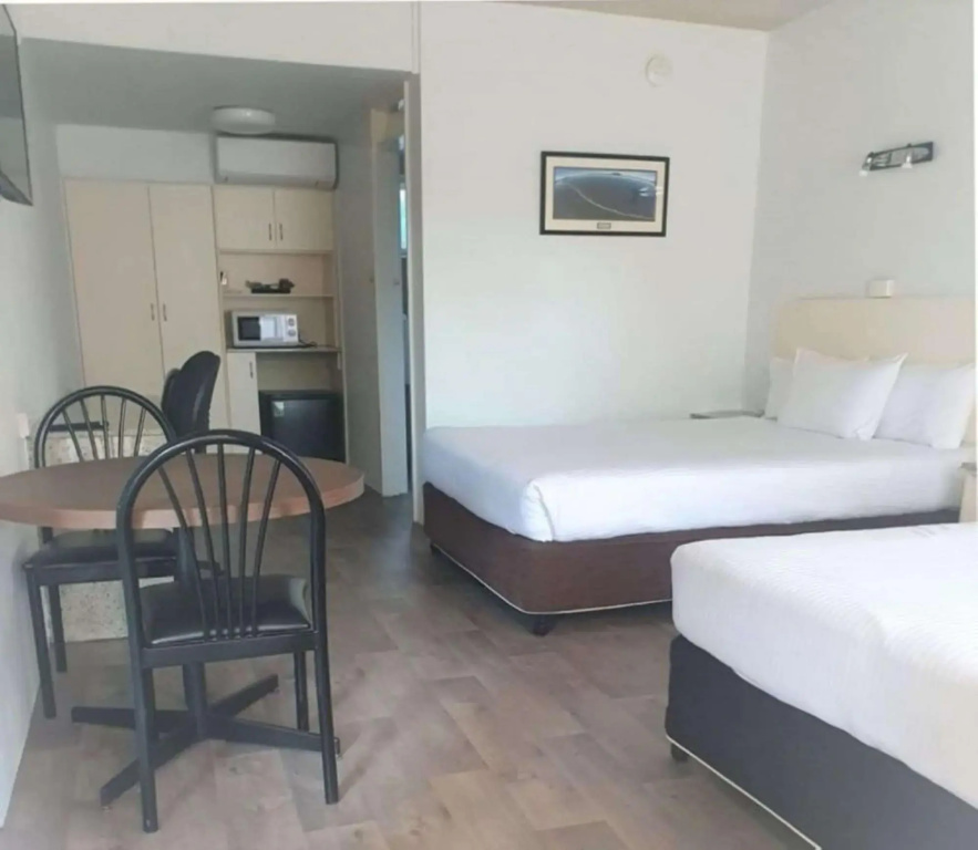 Zebra Motel