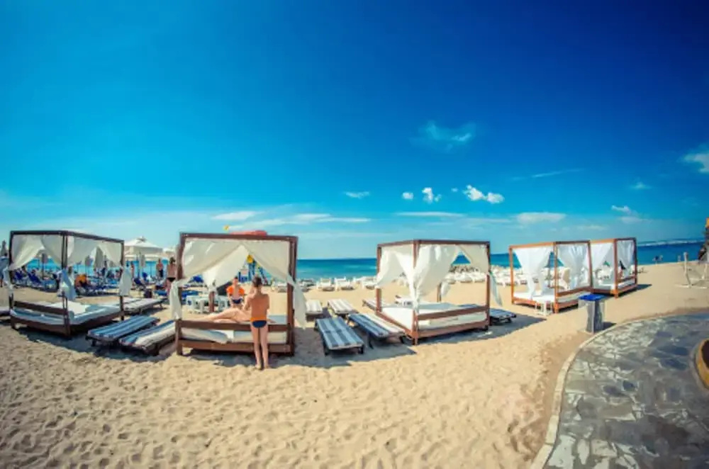 Menada Privilege Fort Beach