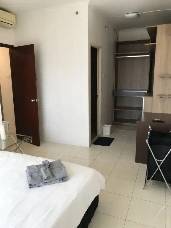 Marina Mediterania Ancol by Andrew