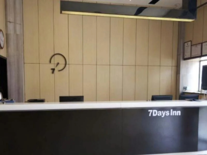 7 Days Inn