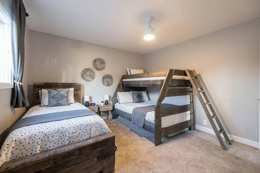 Scottsdale Granite Reef 4 Bedroom Home by RedAwning