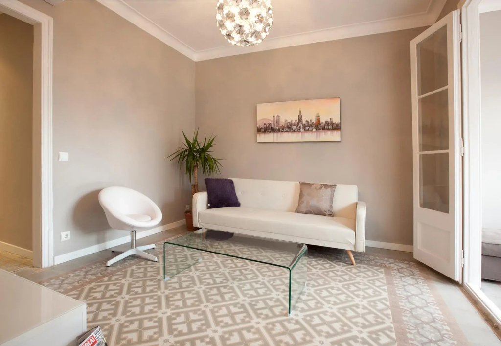 SOFIA 2 · Sofia's Gallery · Charming apartment in a real Barcelona surrounding