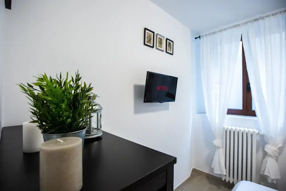 Home Hotel - Paruta 65