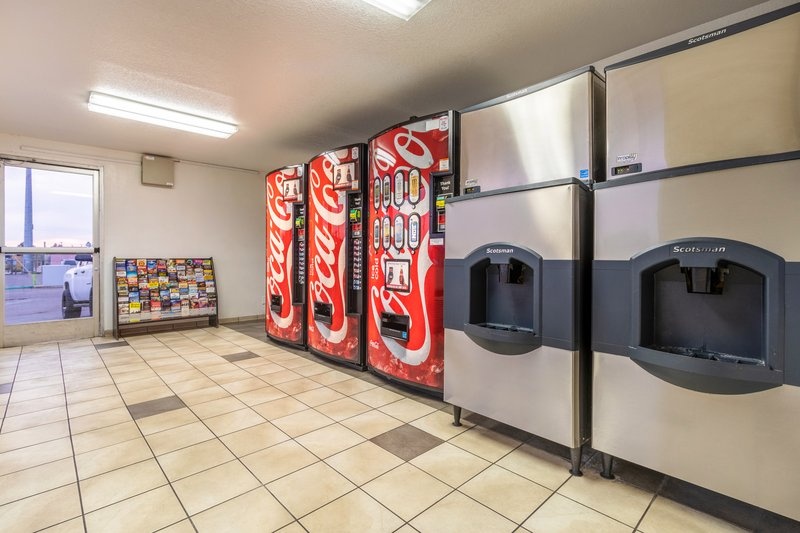 Motel 6 Phoenix Black Canyon