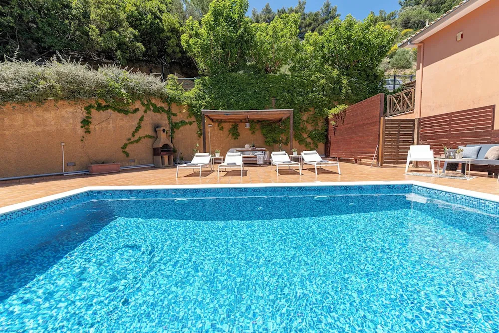 Europa,2br,2bth Villa With Private Pool And Stunning Sea Views